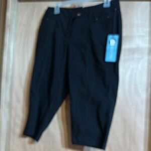 Studio London capris 8p nwt stretch